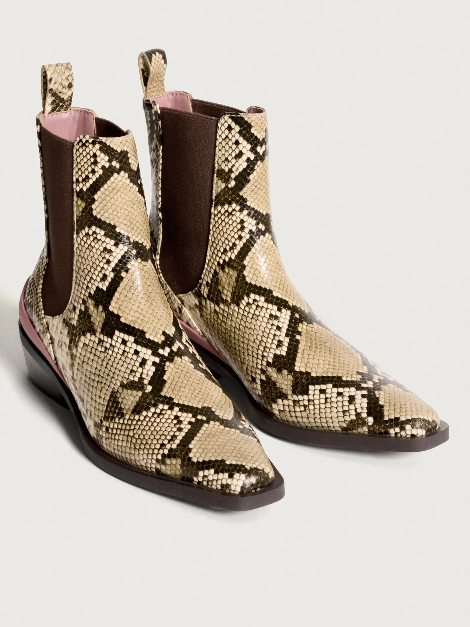 cowboystiefelette_rodeo_b_1.webp Outlet HOFF COWBOY-STIEFELETTE RODEO BEIGE
