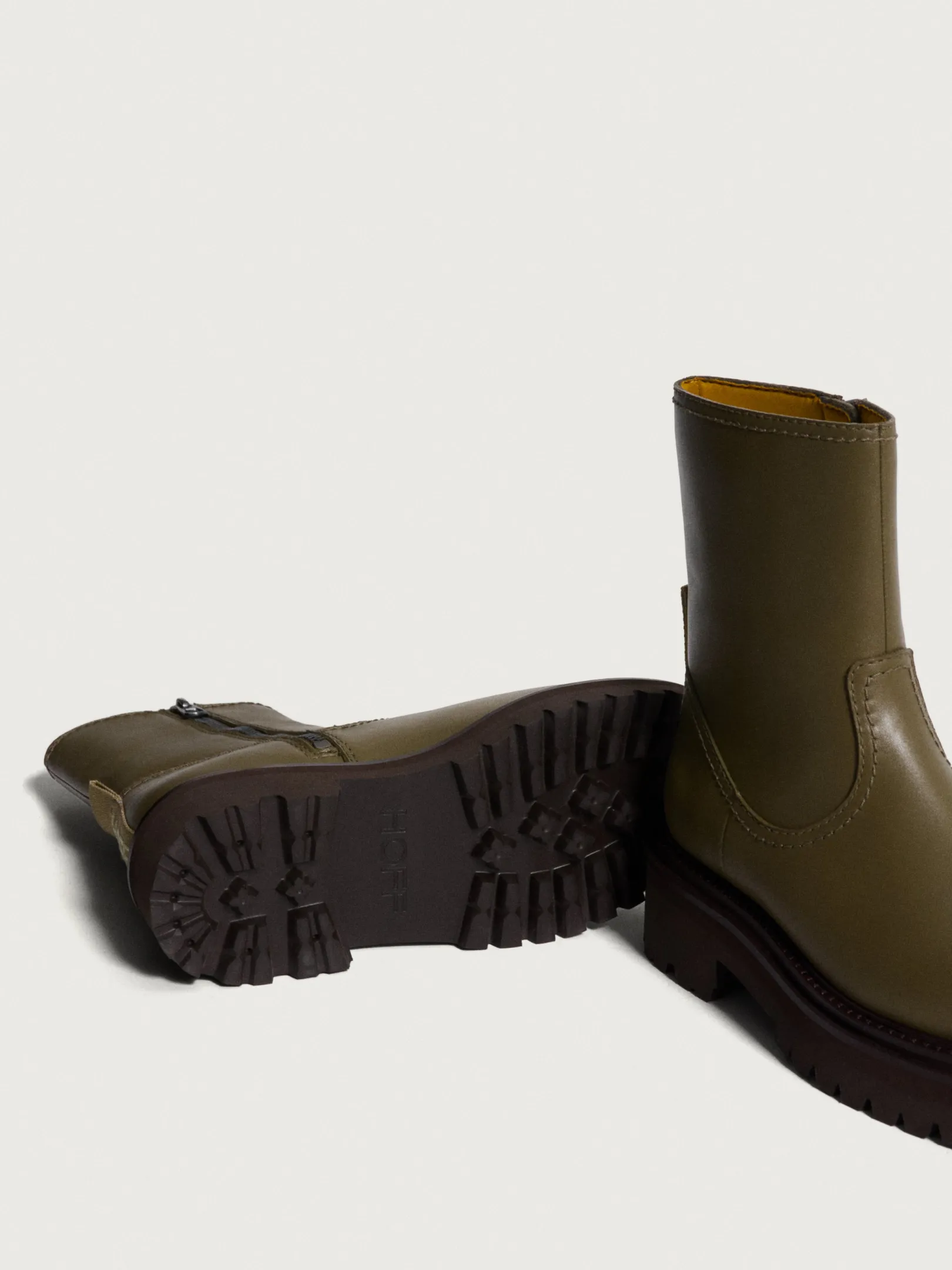 office_grner_lederstiefel_2.webp Shop HOFF OFFICE GRÜNER LEDERSTIEFEL